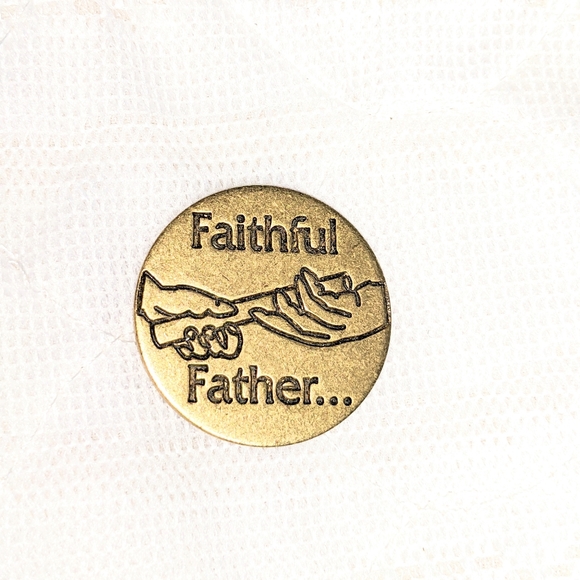 6 Brooch bundle Christmas Vtg. Santa Tree Religious Manger scene star rhinestone - Picture 7 of 10